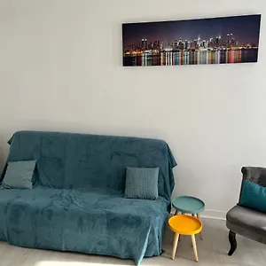Charmante Maison De Avec Parking à Côté. Appartement Morlaix